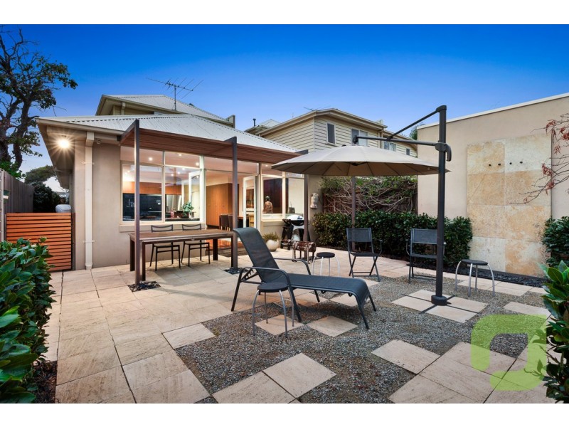 110 North Road, Newport VIC 3015