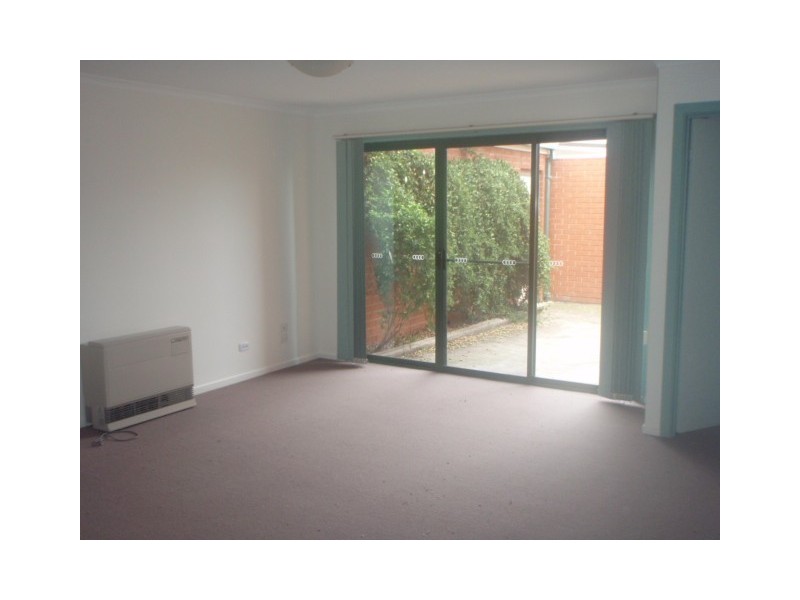 2/5 Watt Street, Spotswood VIC 3015