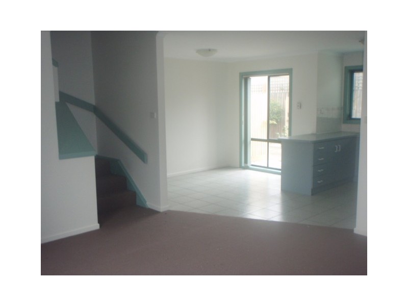 2/5 Watt Street, Spotswood VIC 3015