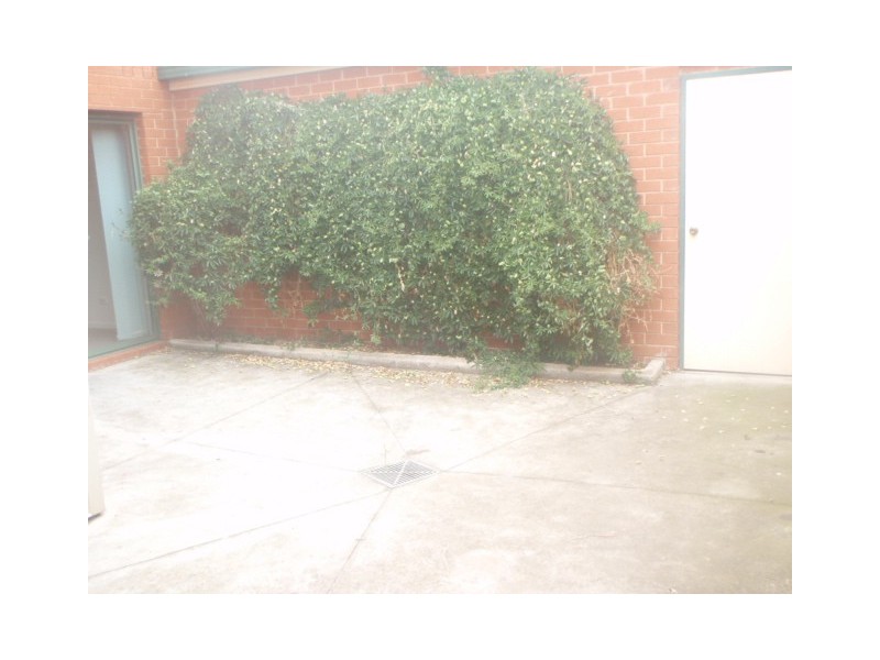 2/5 Watt Street, Spotswood VIC 3015