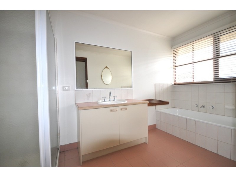 18 Beena Avenue, Carnegie VIC 3163