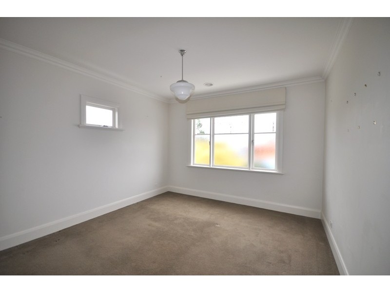 23a Oakdene Crescent, Carnegie VIC 3163