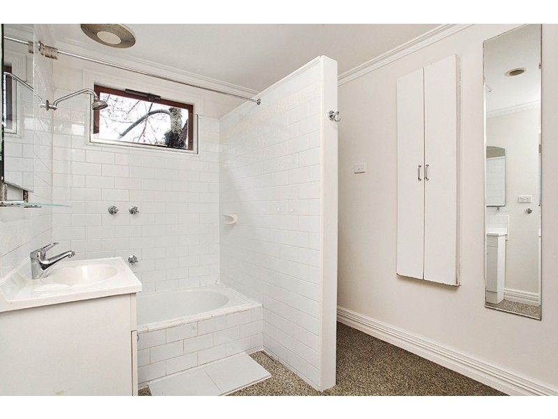 4 Errol Street, Footscray VIC 3011