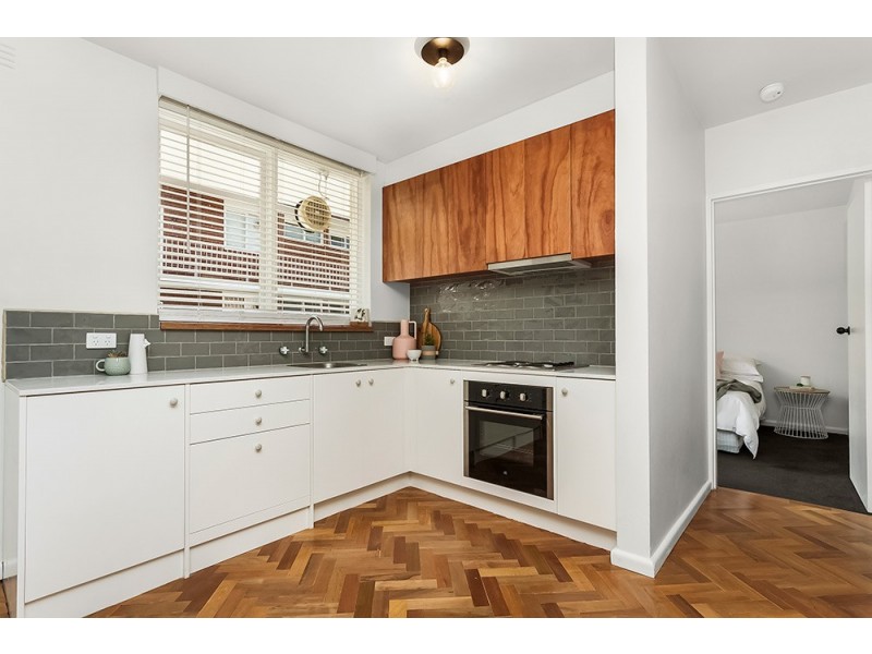 4/294 Nicholson Street, Seddon VIC 3011