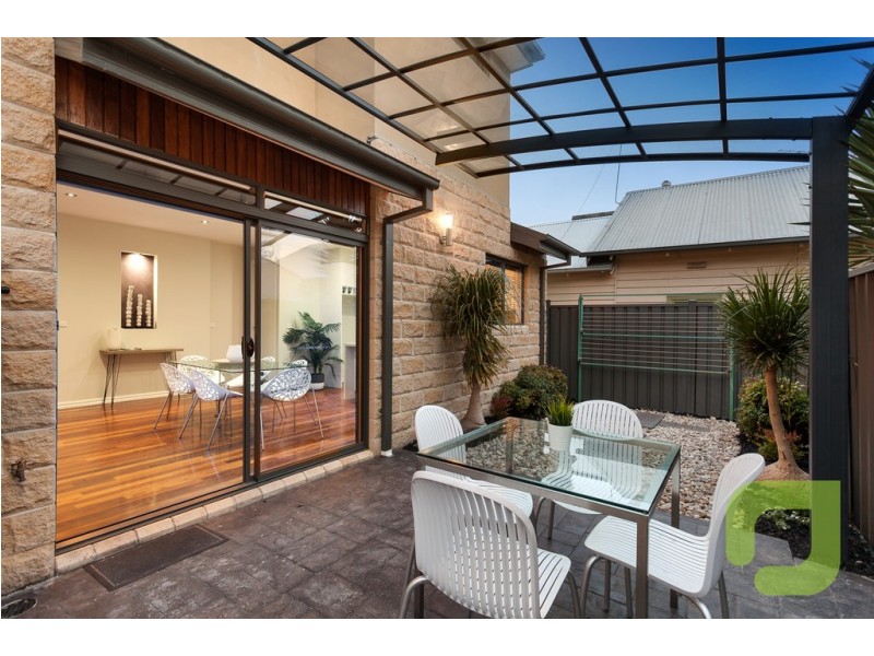 35 Derwent Street, Newport VIC 3015