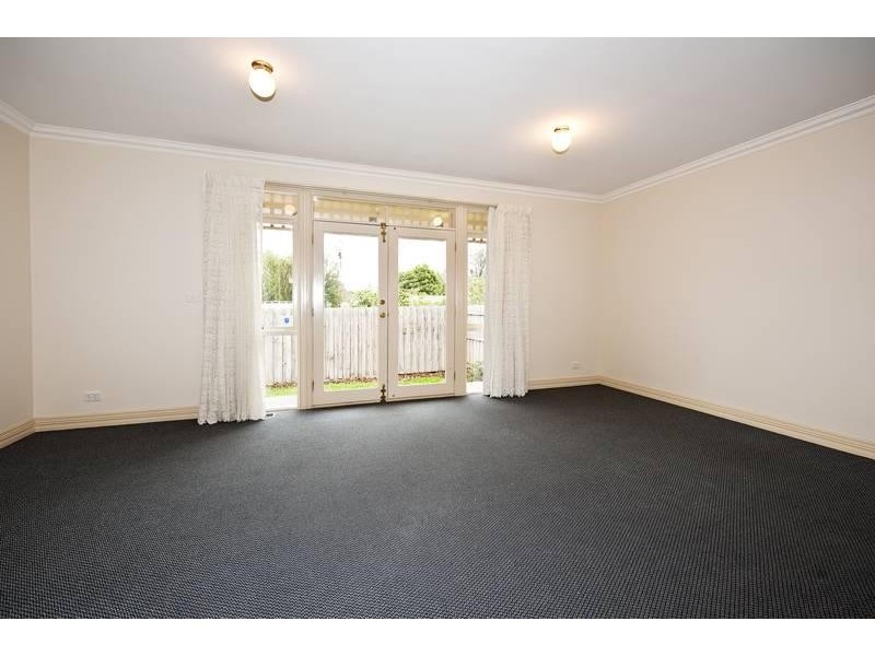 19 Montgomery Street, Maidstone VIC 3012