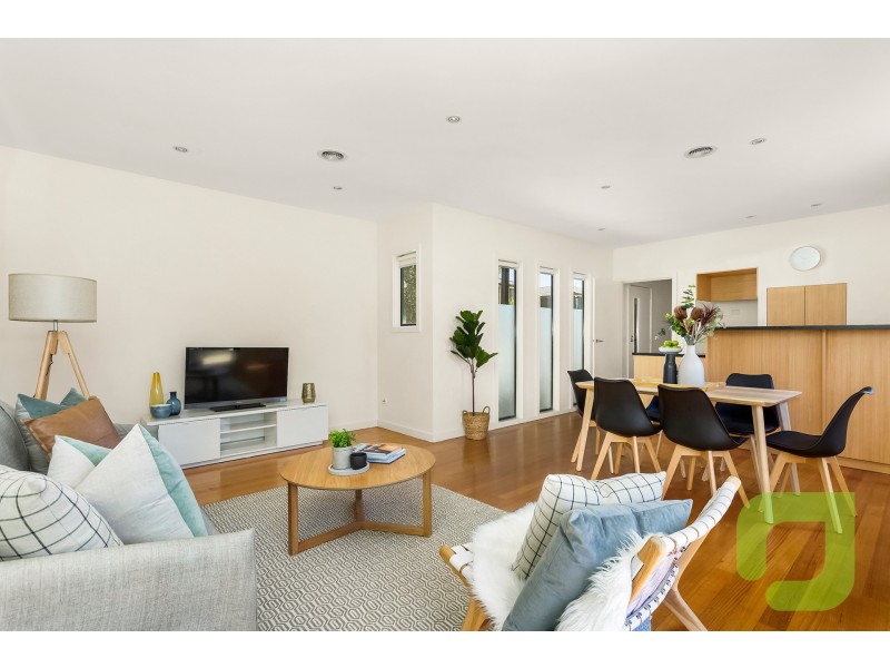 30 Derwent Street, Newport VIC 3015