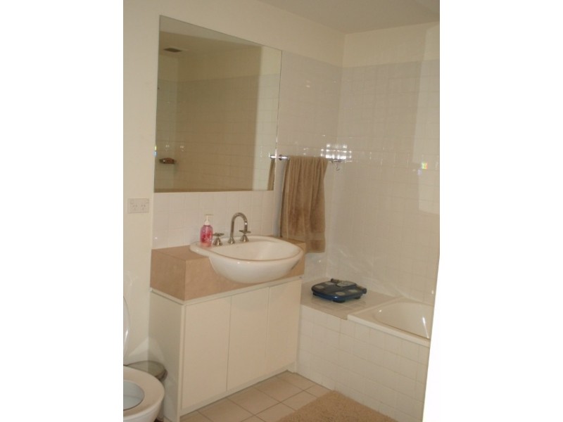 410/70B Speakmen Street, Kensington VIC 3031