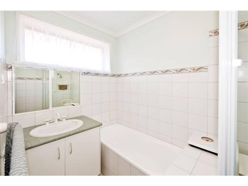 3/4  Hatfield Court, Footscray VIC 3011