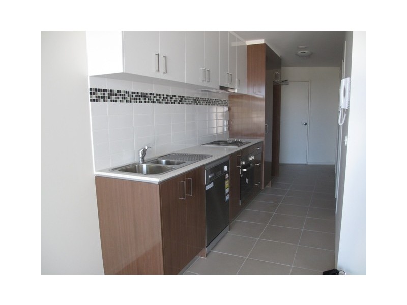 114-51-65 Hopkins Street, Footscray VIC 3011