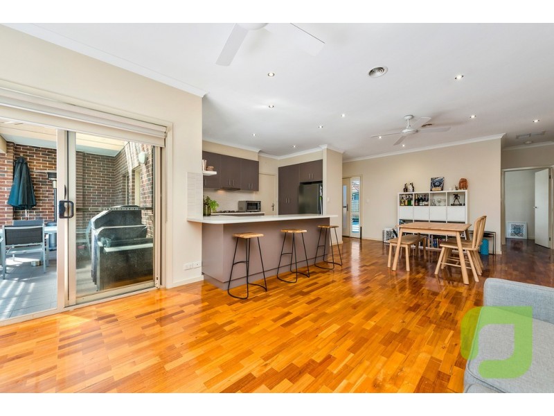 2/324 Blackshaws Road, Altona North VIC 3025