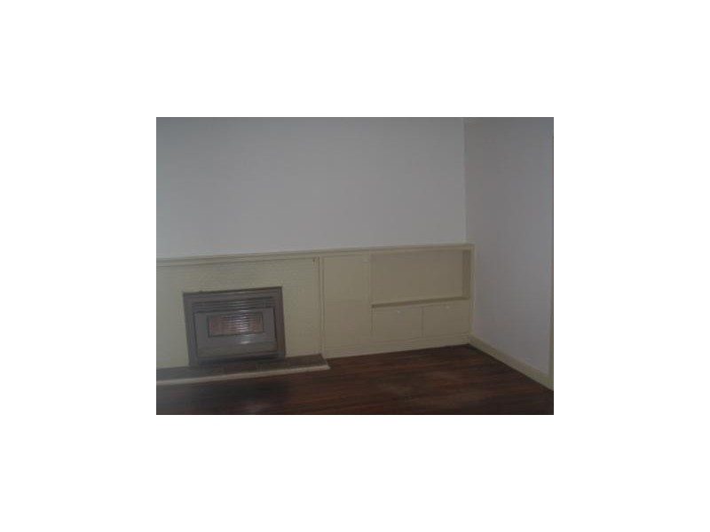 51 Cypress Avenue, Brooklyn VIC 3012