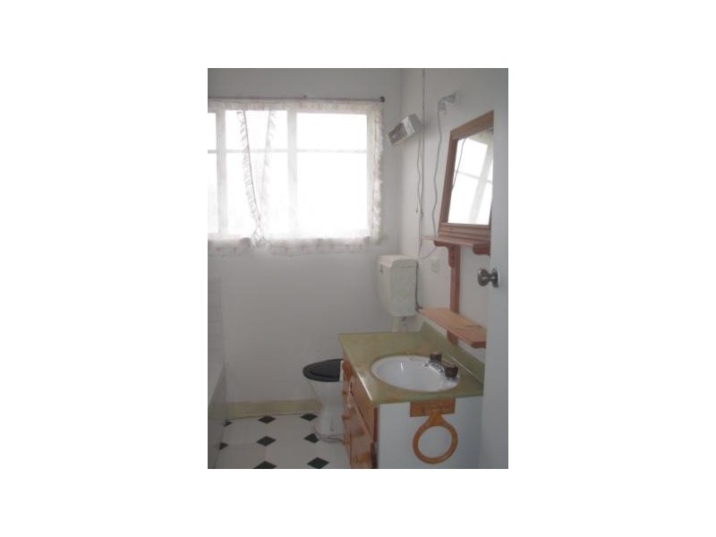 51 Cypress Avenue, Brooklyn VIC 3012