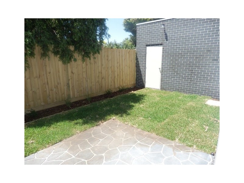 3/7 Dubbo Street, Albion VIC 3020