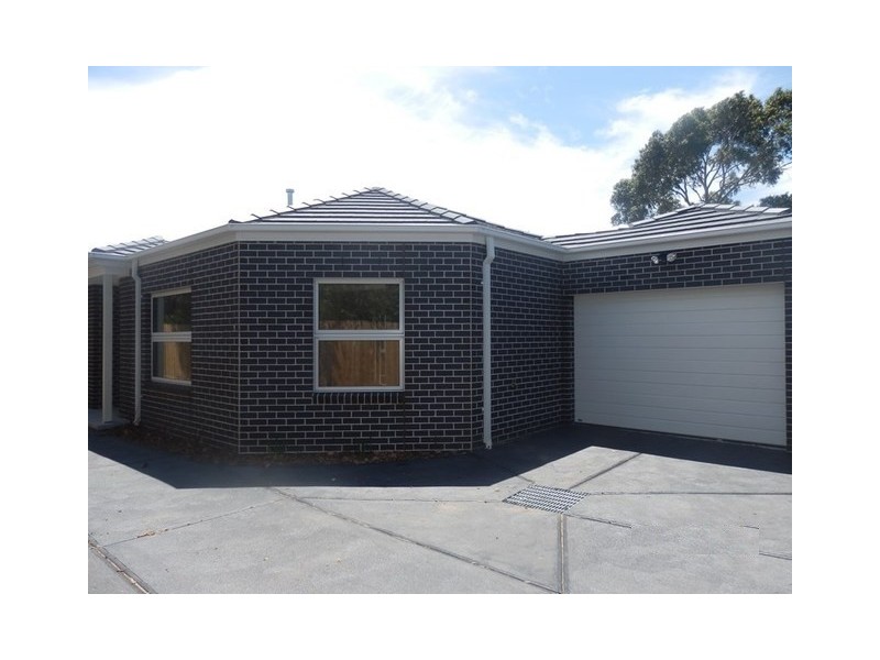 3/7 Dubbo Street, Albion VIC 3020