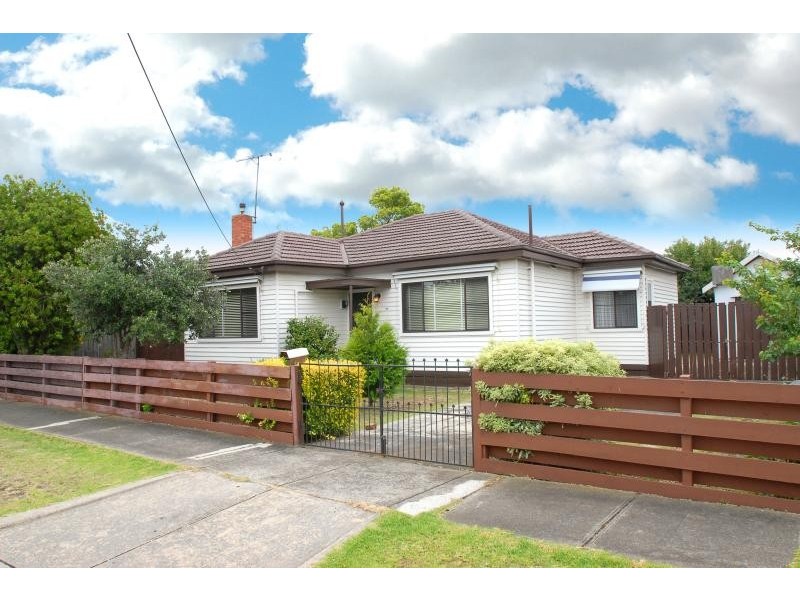 28 Suffolk Street, Maidstone VIC 3012