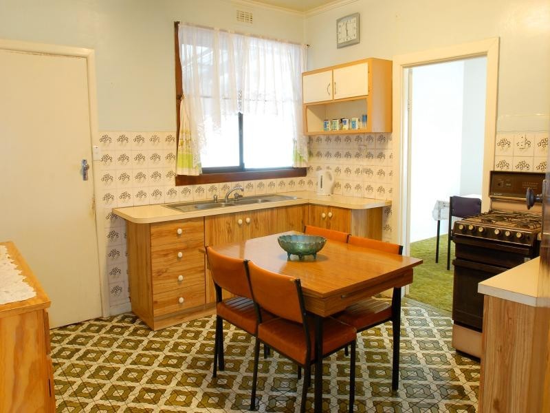 28 Suffolk Street, Maidstone VIC 3012