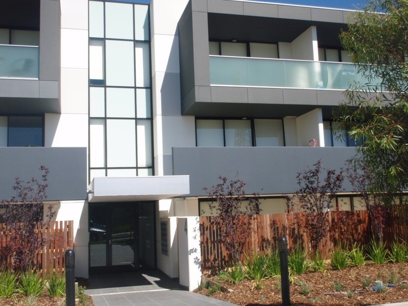 8/4  Crefden Street, Maidstone VIC 3012