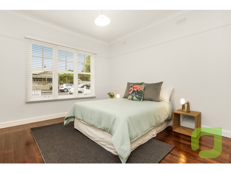 9 Empress Avenue, Kingsville VIC 3012