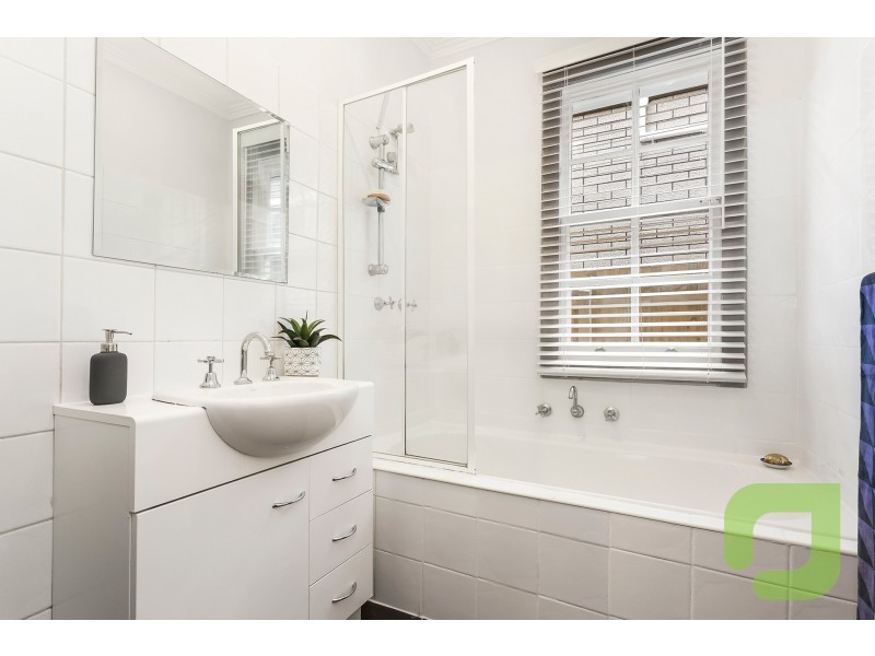 9 Empress Avenue, Kingsville VIC 3012