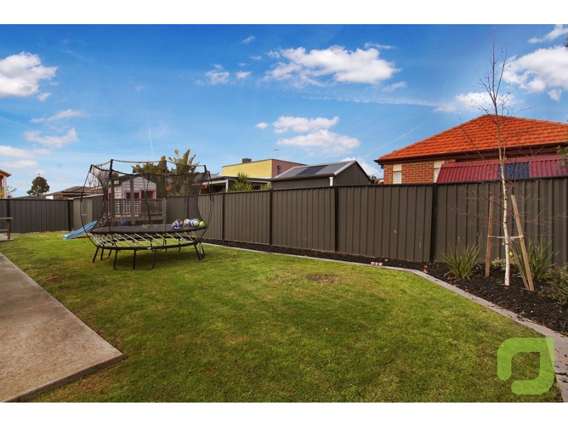 3 CJ Dennis Place, Point Cook VIC 3030