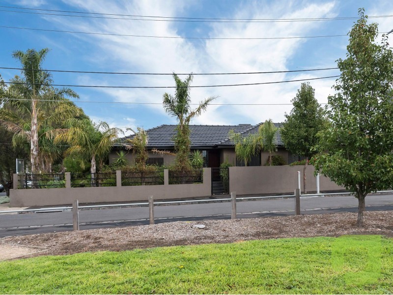 64 Coronation Street, Kingsville VIC 3012