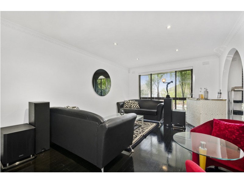 64 Coronation Street, Kingsville VIC 3012