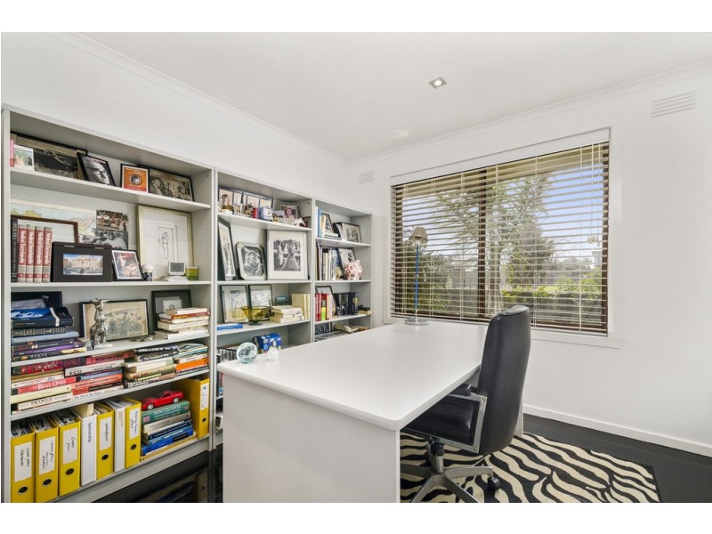 64 Coronation Street, Kingsville VIC 3012