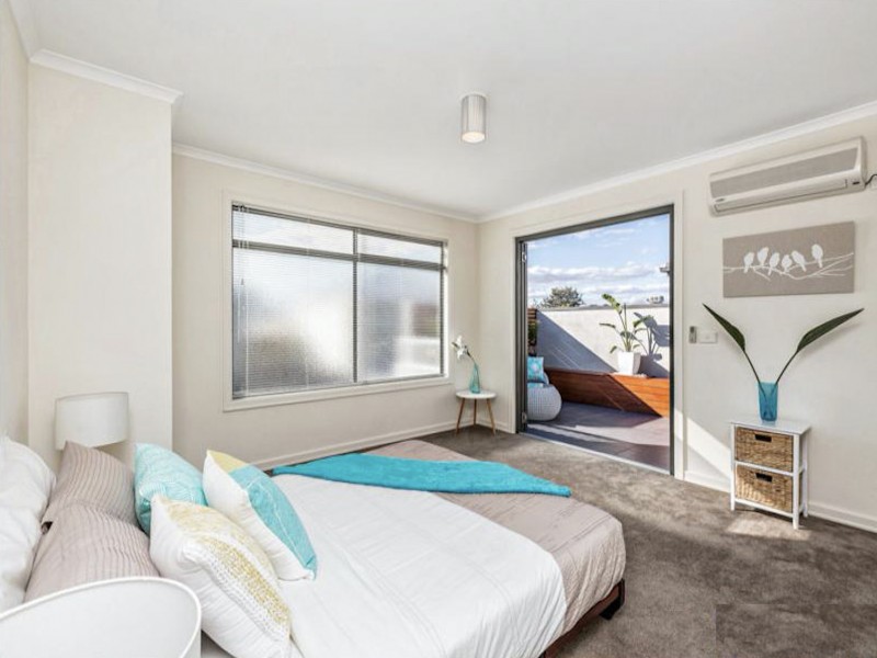 1/47 Paxton Street, South Kingsville VIC 3015