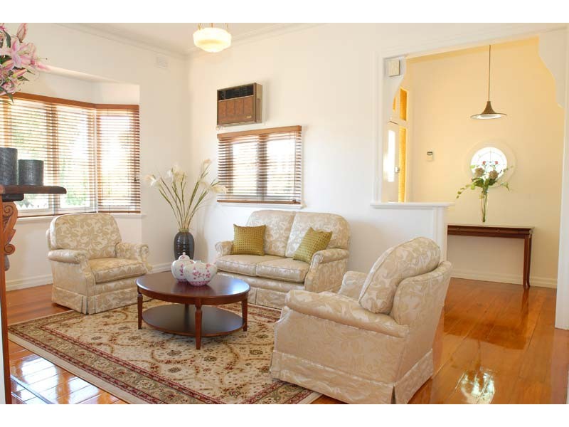 351 Douglas Parade, Newport VIC 3015