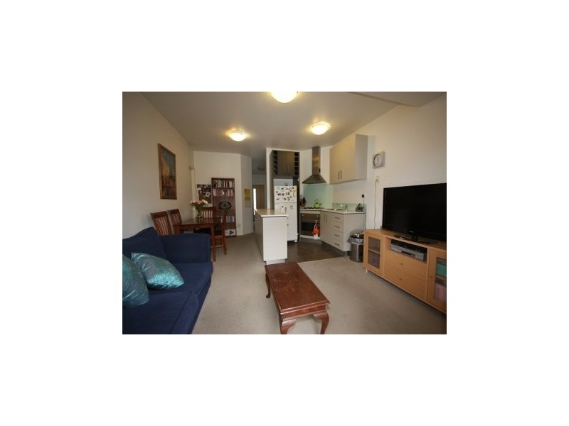 3 Bishop Street, Kingsville VIC 3012