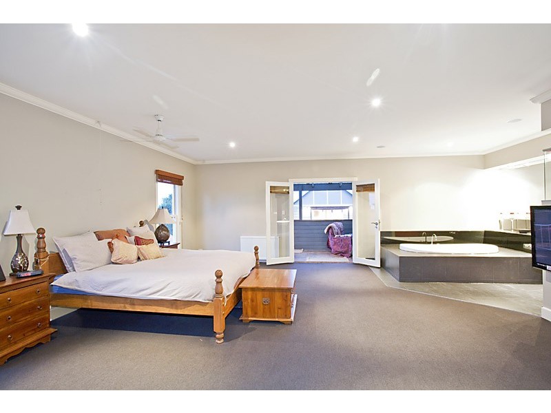 84 Oxford Street, Newport VIC 3015