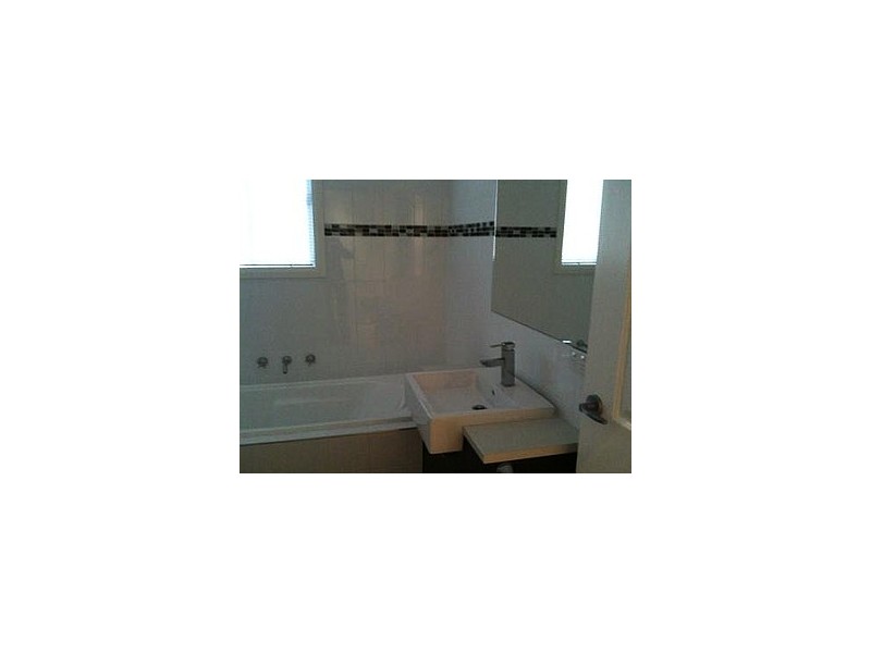 17A  Misten Avenue, Altona North VIC 3025