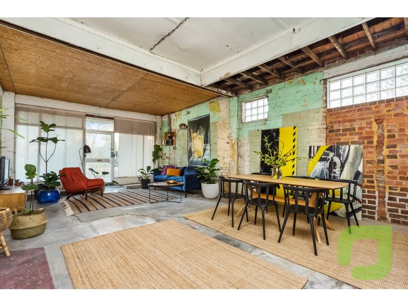 31 Rosamond Road, Maidstone VIC 3012