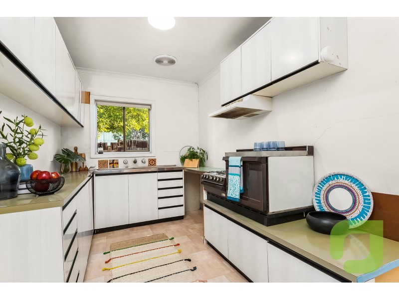 31 Rosamond Road, Maidstone VIC 3012