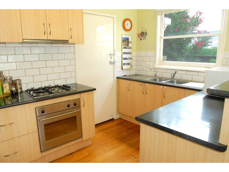 207 Woods Street, Newport VIC 3015