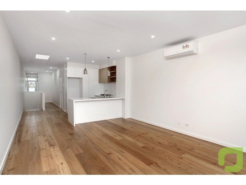 2/31 Hope Street, Spotswood VIC 3015