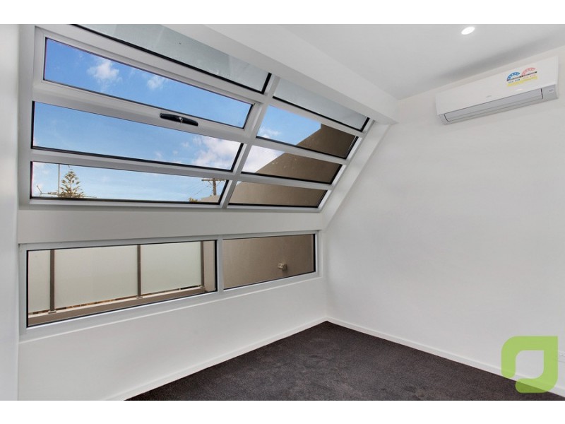 2/31 Hope Street, Spotswood VIC 3015