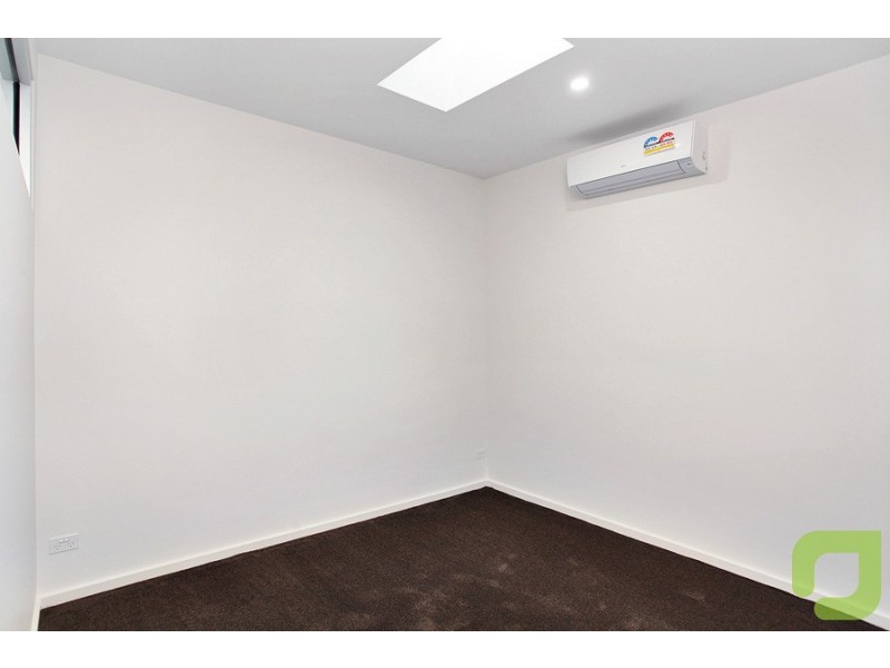 2/31 Hope Street, Spotswood VIC 3015