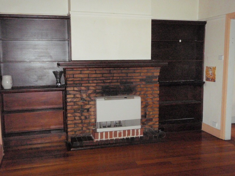 1/2  Ritchie Court, Sunshine VIC 3020