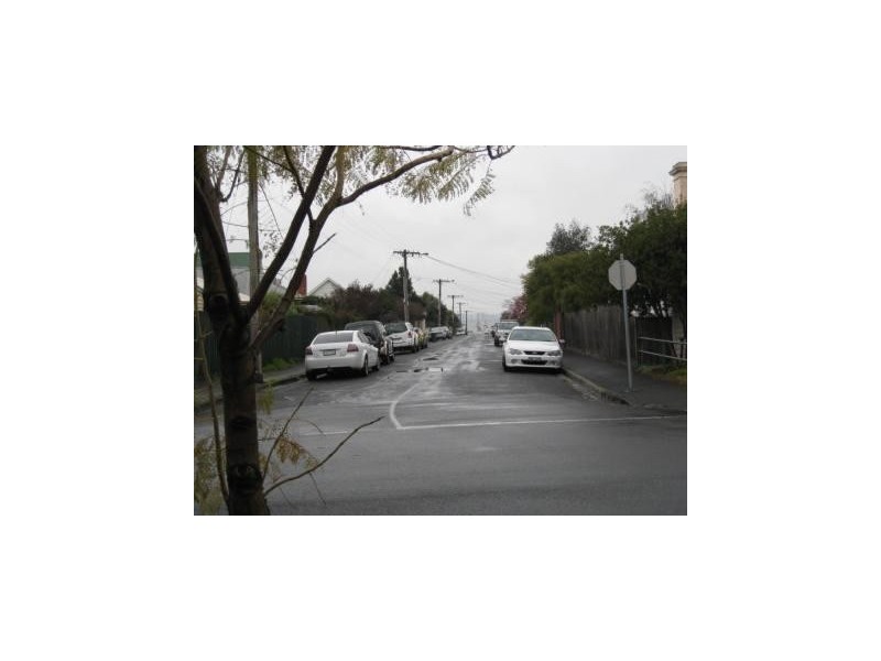 2/13 Dover Road, Williamstown VIC 3016