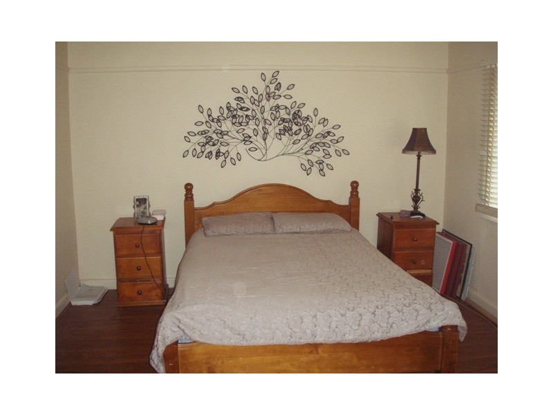 4 Sydney Street, Newport VIC 3015