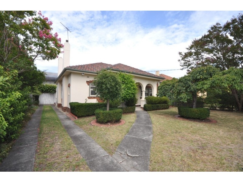 9 Oakdene Crescent, Carnegie VIC 3163