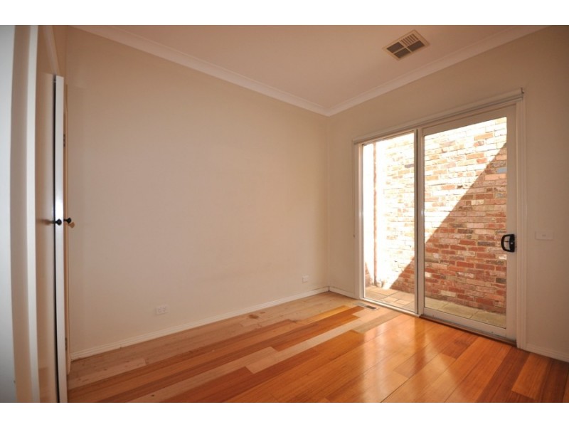 75 Blackwood Street, Carnegie VIC 3163