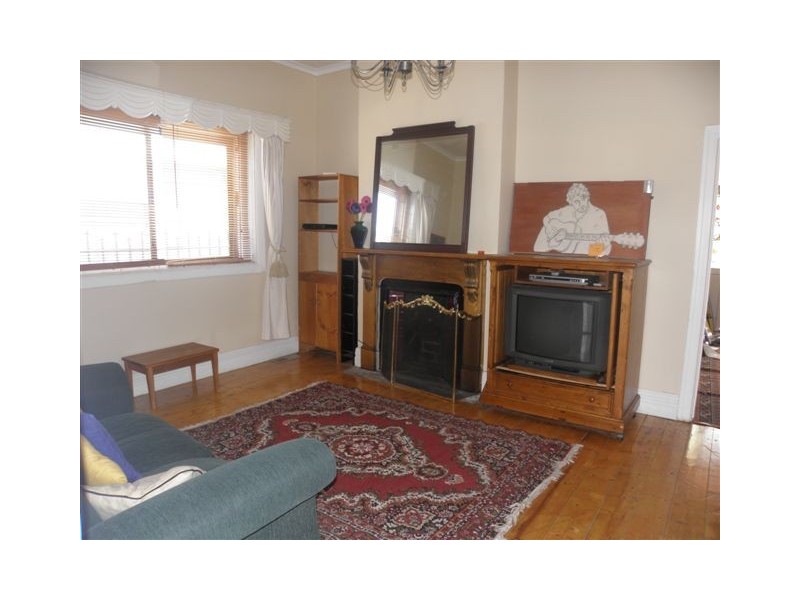 19A  Austin Street, Seddon VIC 3011