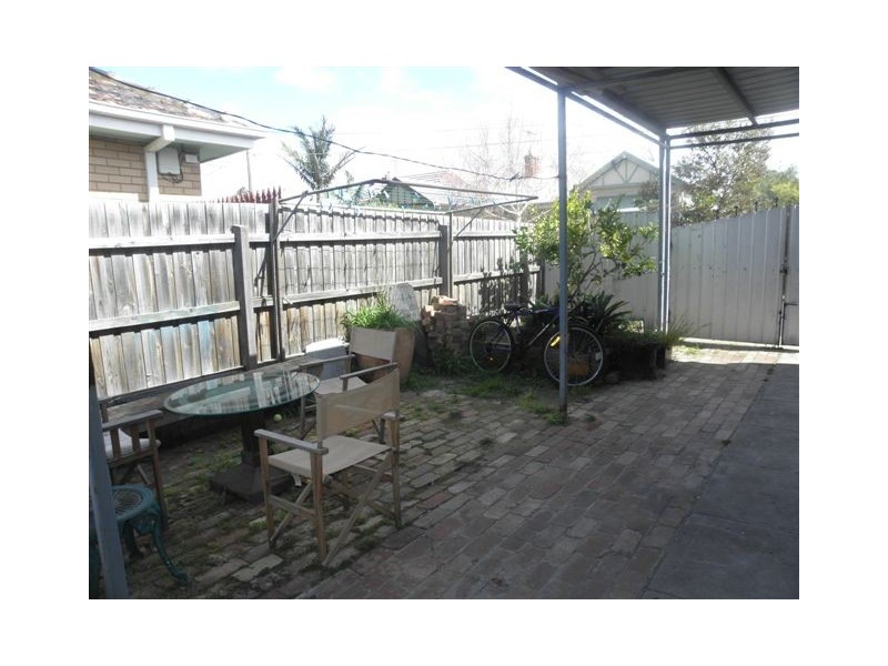 19A  Austin Street, Seddon VIC 3011