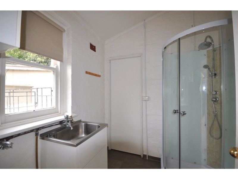 19 Oakdene Crescent, Carnegie VIC 3163