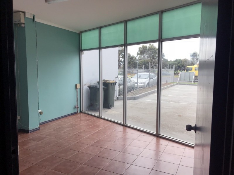 2/300 Kororoit Creek Road, Williamstown VIC 3016