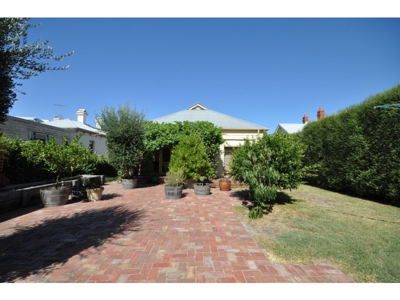 53 Rosstown Road, Carnegie VIC 3163