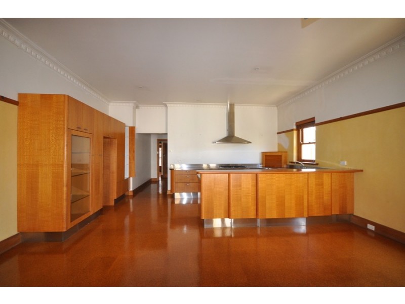 11 Oakdene Crescent, Carnegie VIC 3163